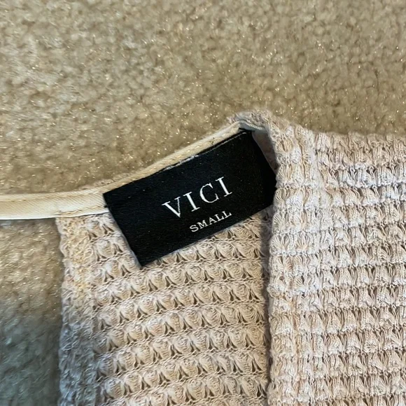 Vici Cream Short Sleeve Textured Tee - Picture 3 of 3